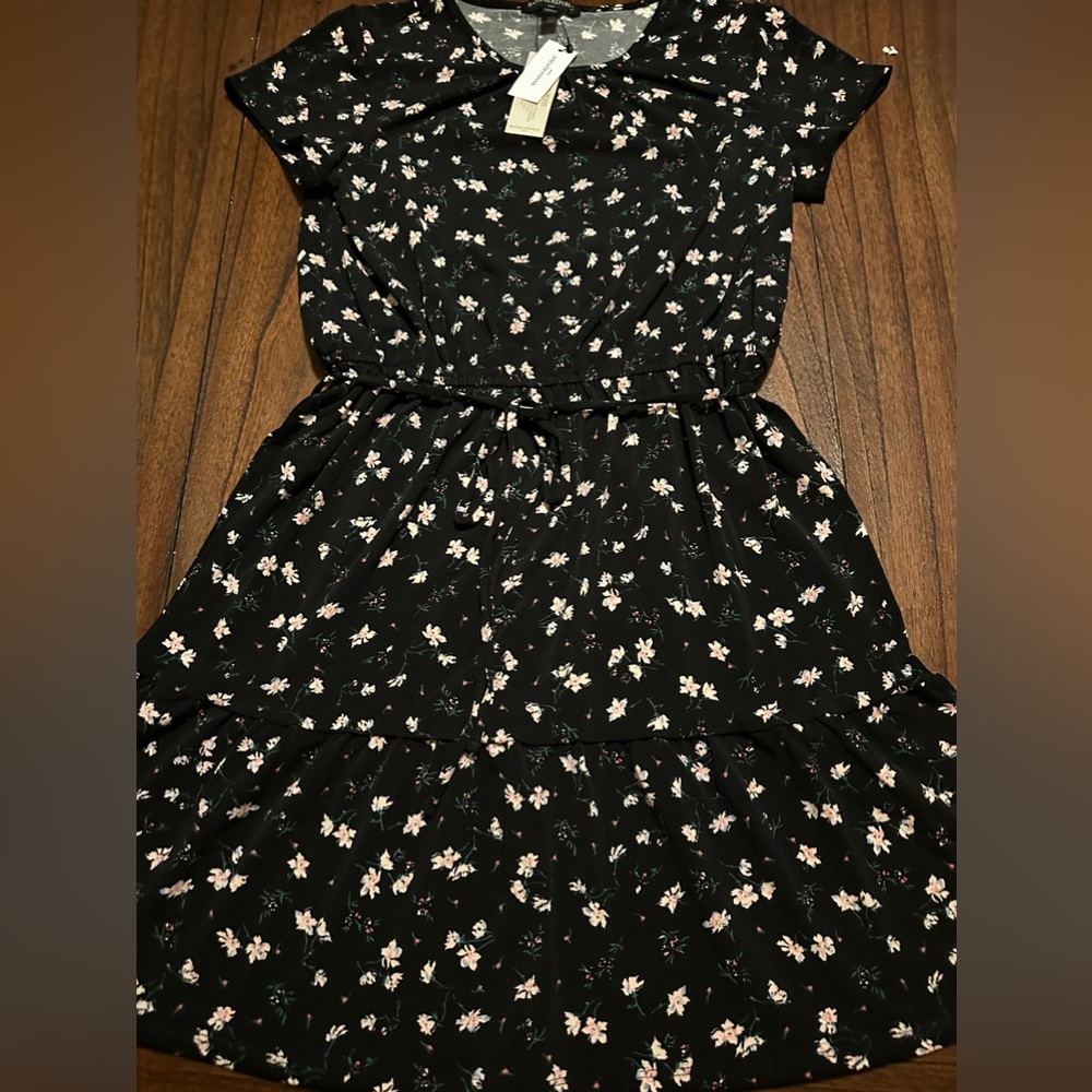 Banana Republic dress size S. NWT